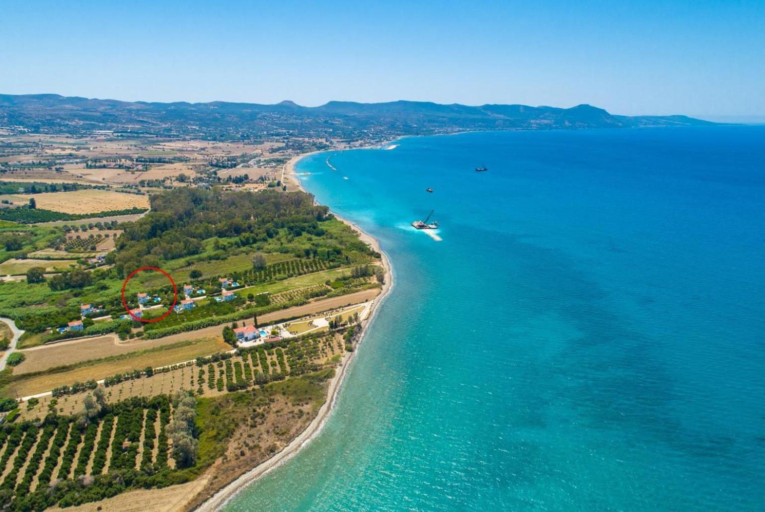Sun Beach Villa Thio Полис Екстериор снимка