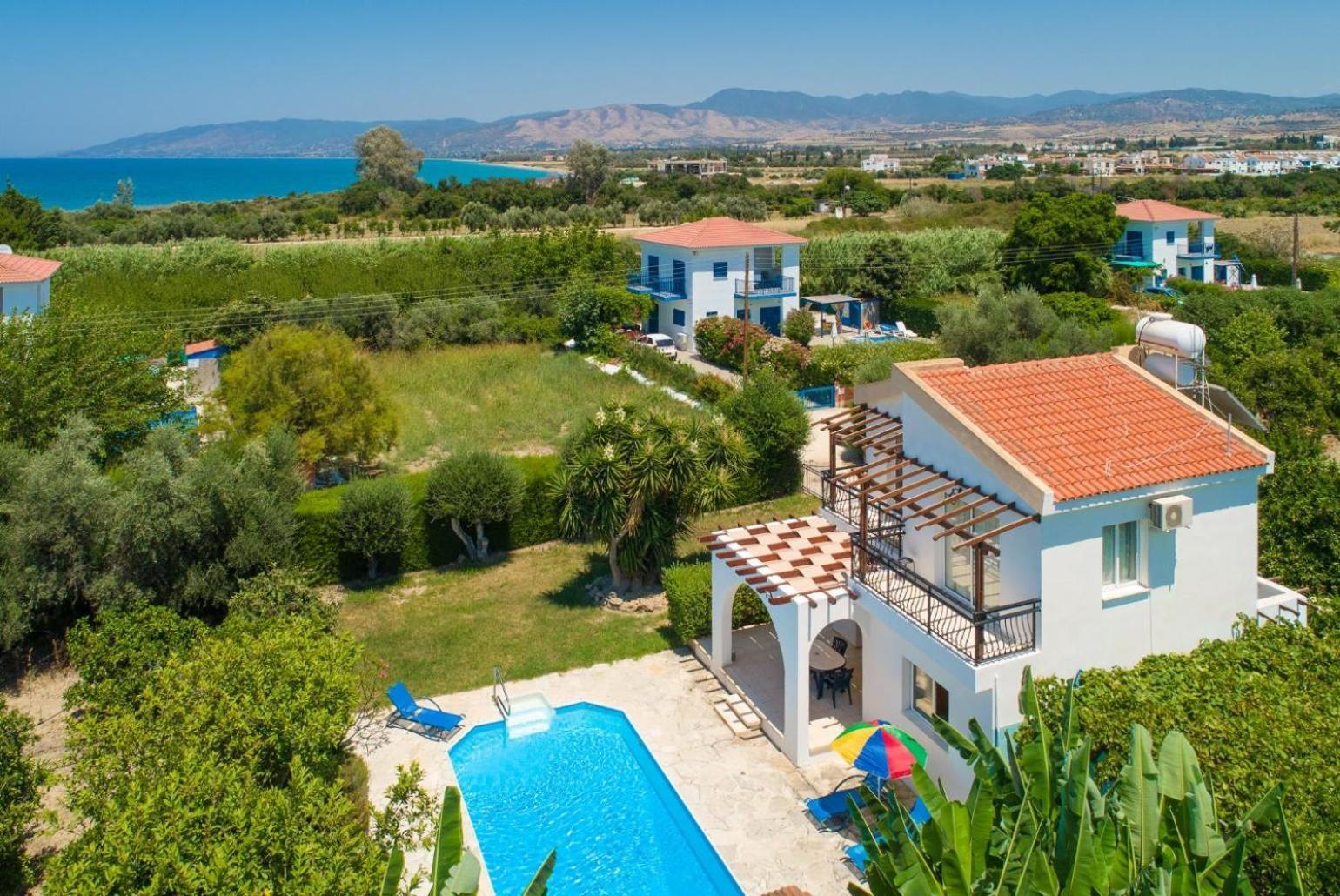 Sun Beach Villa Thio Полис Екстериор снимка